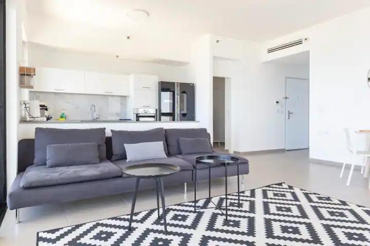 Oַ&O Group- Luxury Apt Tower Best Sea View Bat Jam Zewnętrze zdjęcie