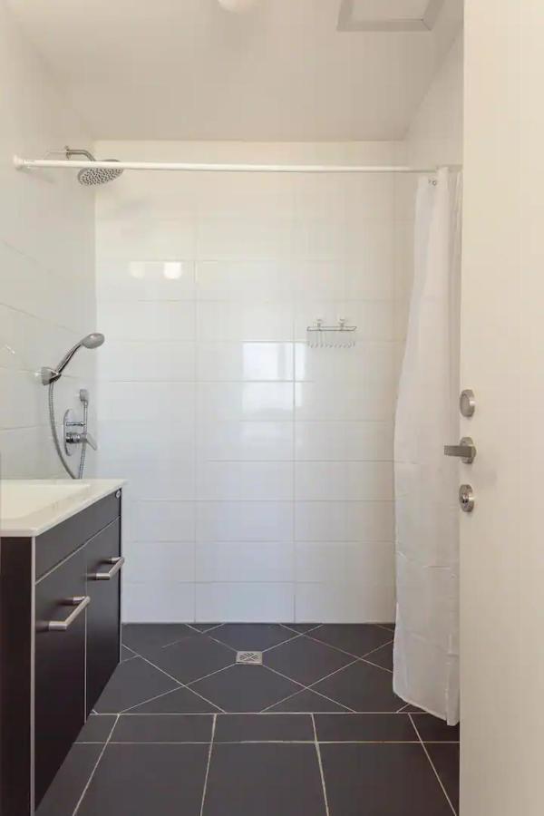 Oַ&O Group- Luxury Apt Tower Best Sea View Bat Jam Zewnętrze zdjęcie