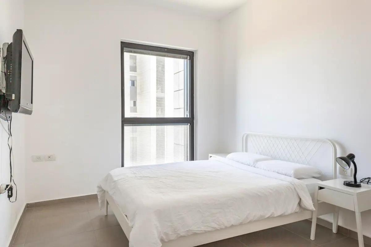 Oַ&O Group- Luxury Apt Tower Best Sea View Bat Jam Zewnętrze zdjęcie