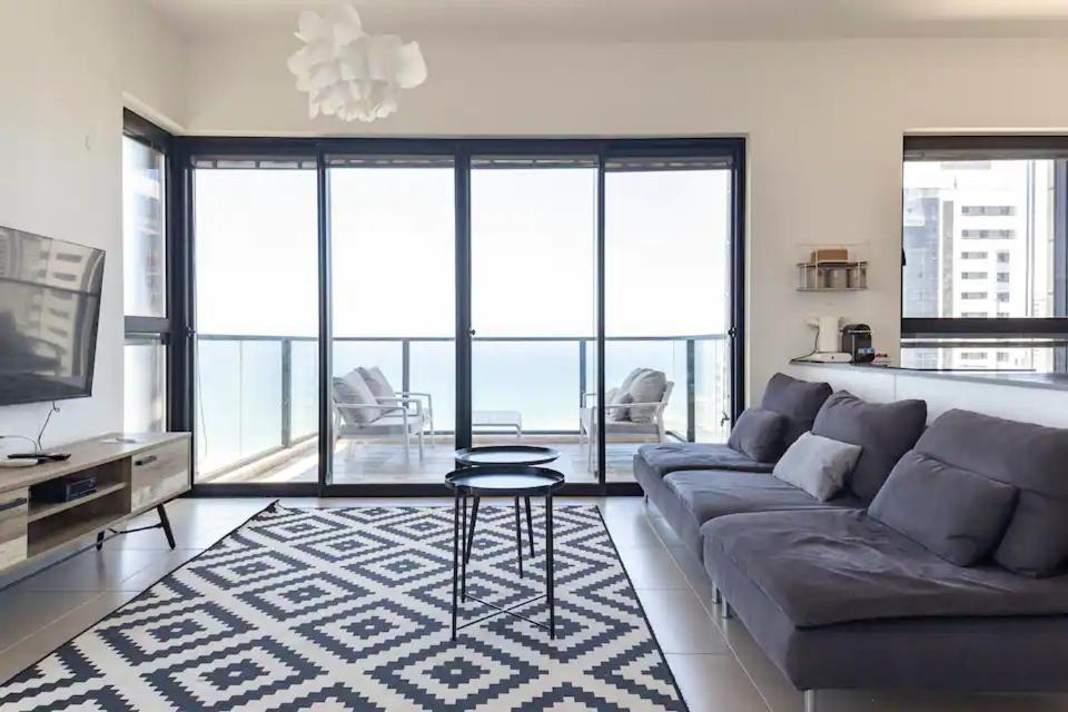 Oַ&O Group- Luxury Apt Tower Best Sea View Bat Jam Zewnętrze zdjęcie