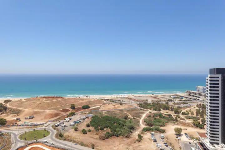 Oַ&O Group- Luxury Apt Tower Best Sea View Bat Jam Zewnętrze zdjęcie