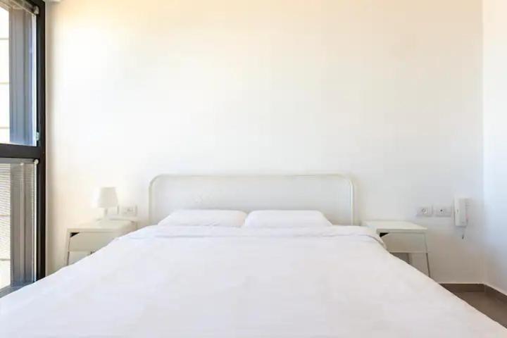 Oַ&O Group- Luxury Apt Tower Best Sea View Bat Jam Zewnętrze zdjęcie