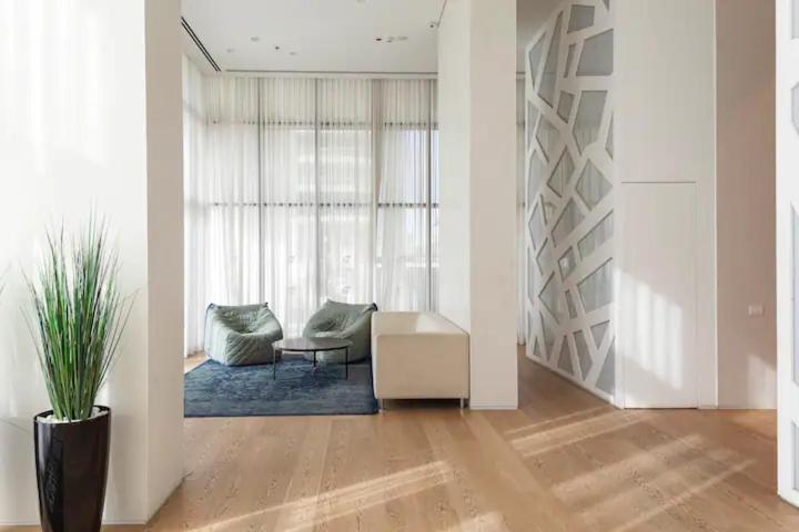 Oַ&O Group- Luxury Apt Tower Best Sea View Bat Jam Zewnętrze zdjęcie