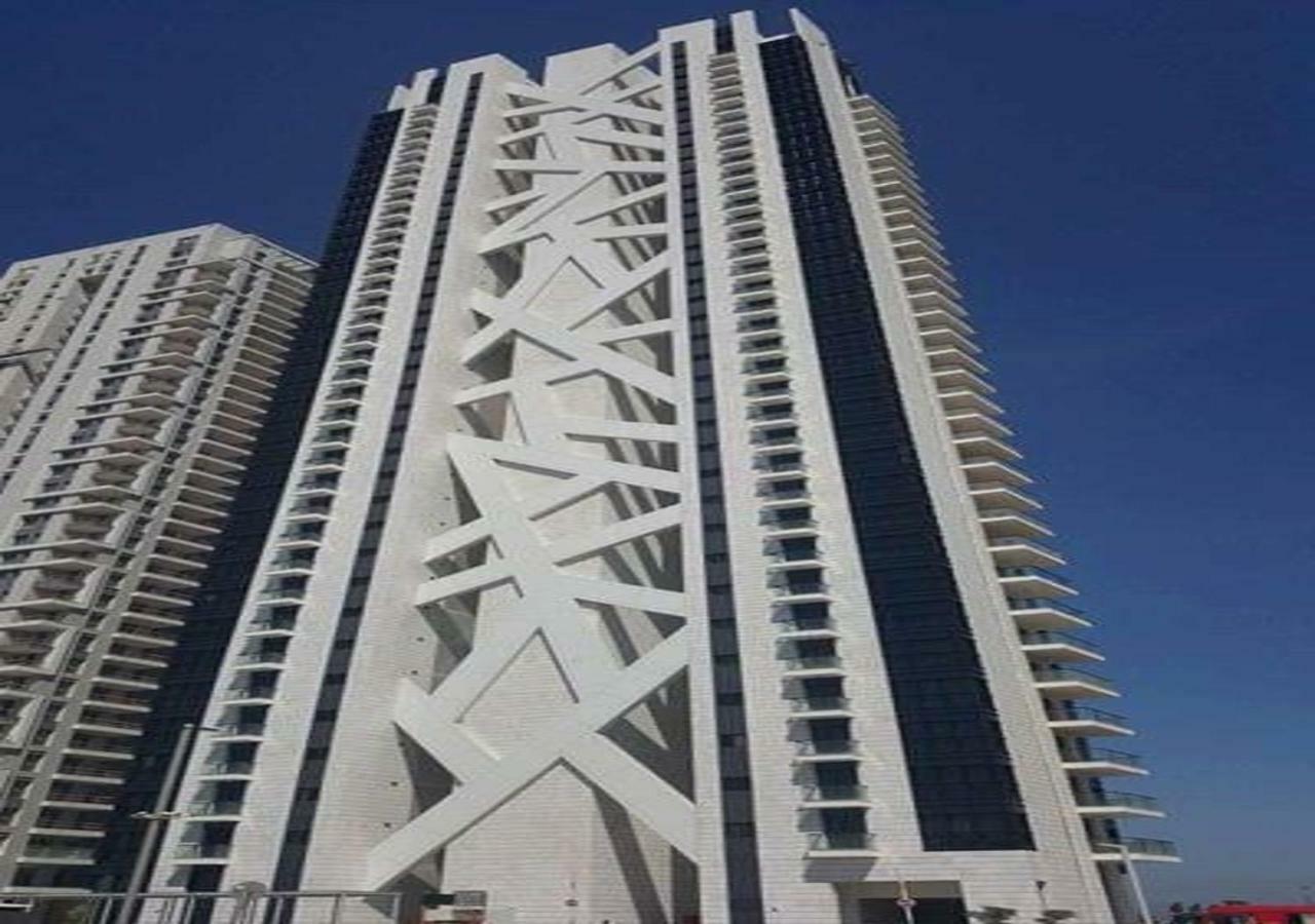 Oַ&O Group- Luxury Apt Tower Best Sea View Bat Jam Zewnętrze zdjęcie