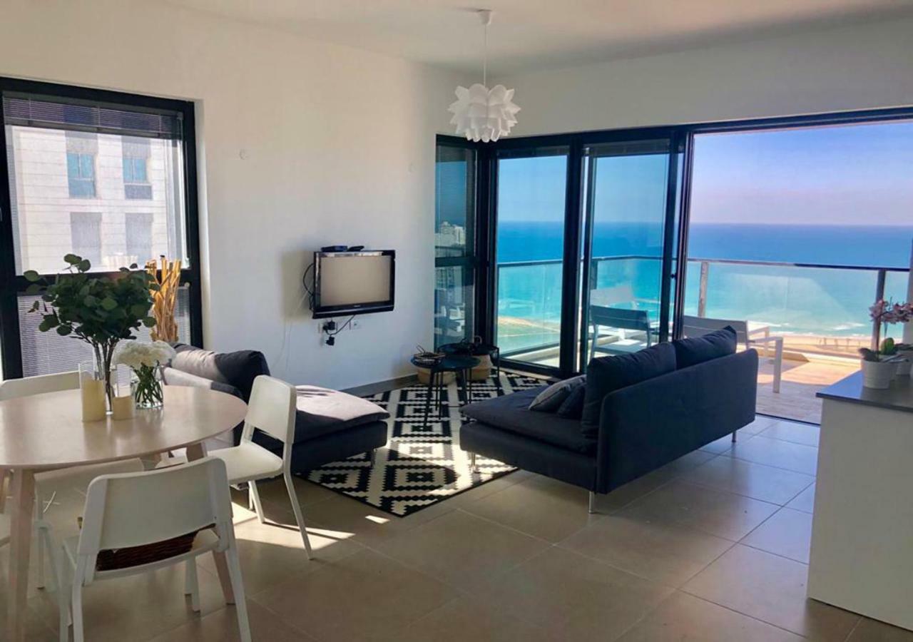 Oַ&O Group- Luxury Apt Tower Best Sea View Bat Jam Zewnętrze zdjęcie