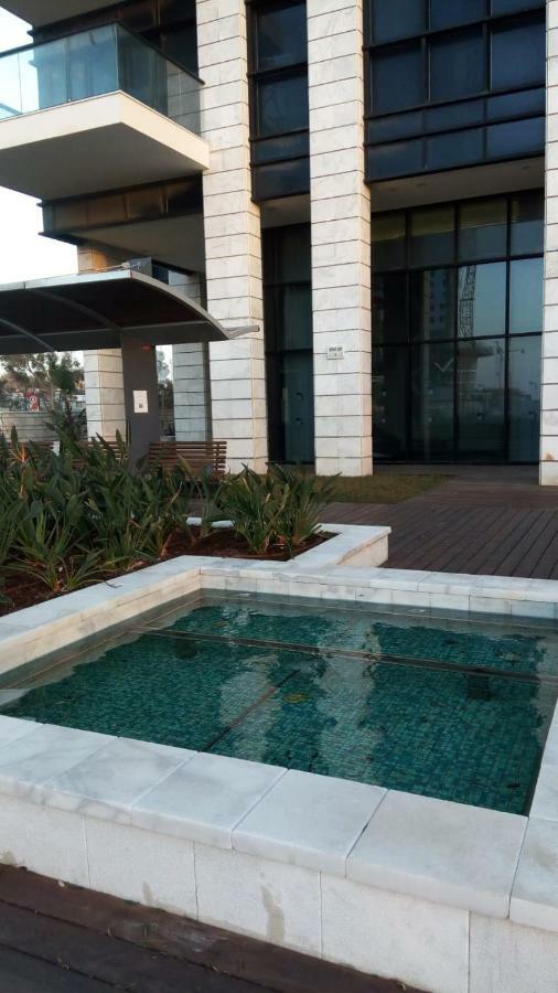 Oַ&O Group- Luxury Apt Tower Best Sea View Bat Jam Zewnętrze zdjęcie